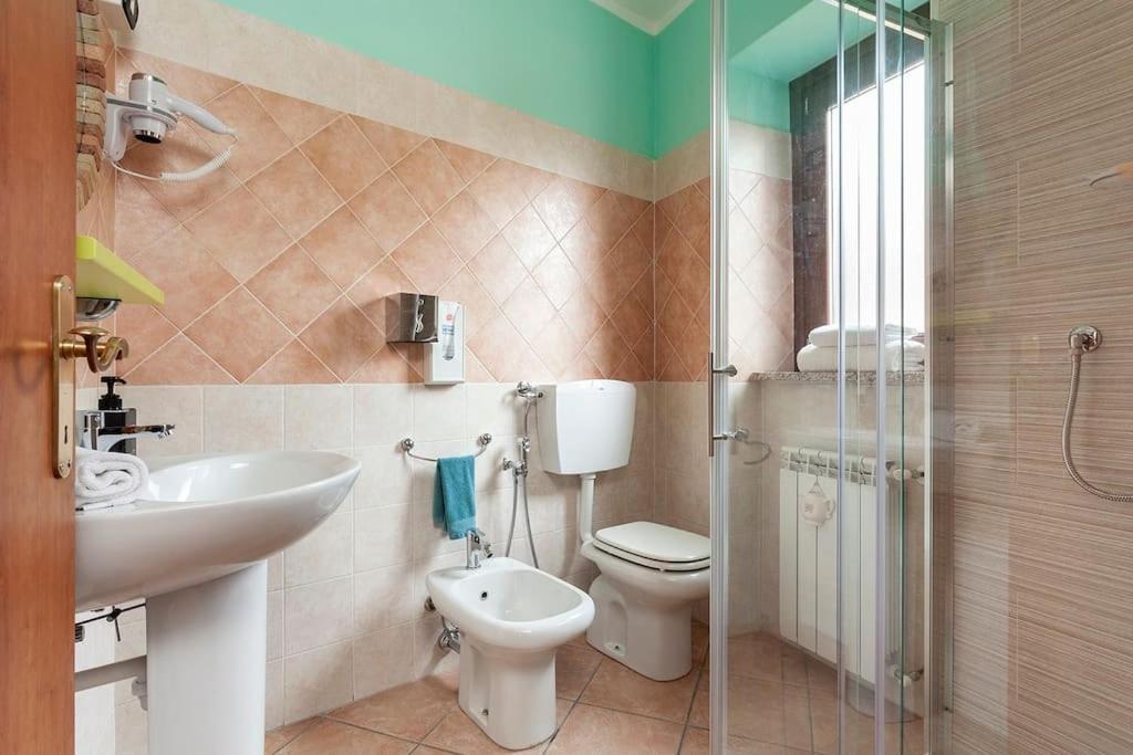 Apartamento Alex Haus Somma Lombardo Exterior foto